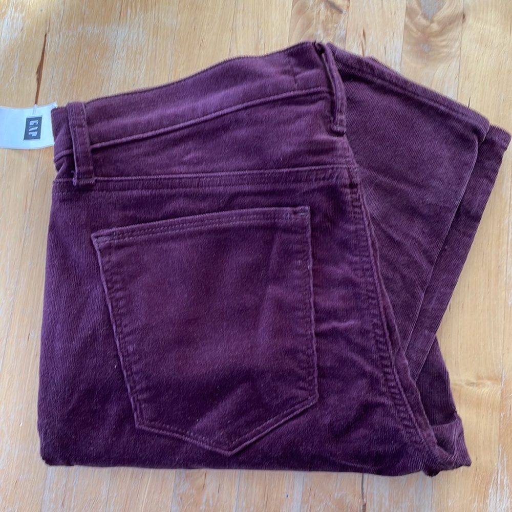 GAP 1969 True Skinny Burgundy Corduroys. New With Tags
